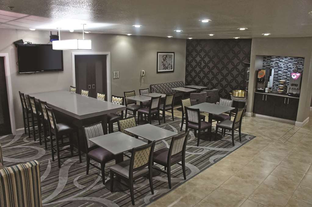 La Quinta By Wyndham Ada Facilidades foto
